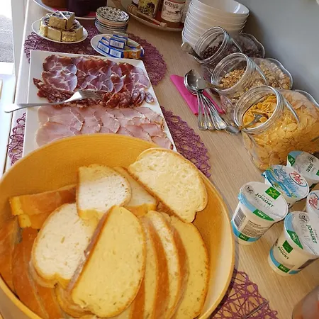Pri Mihelovih Sežana